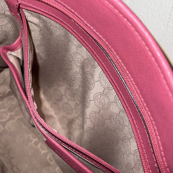 Michael Kors Fuschia Jet Set Leather Medium Tote - Picture 6 of 8